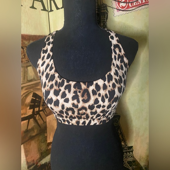 Victoria’s Secret leopard print sports bra, Size Medium - Picture 3 of 7